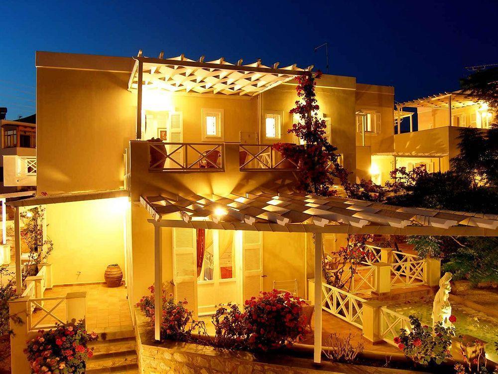 Emilia Luxury Apartments Megas Gialos - Nites Екстер'єр фото