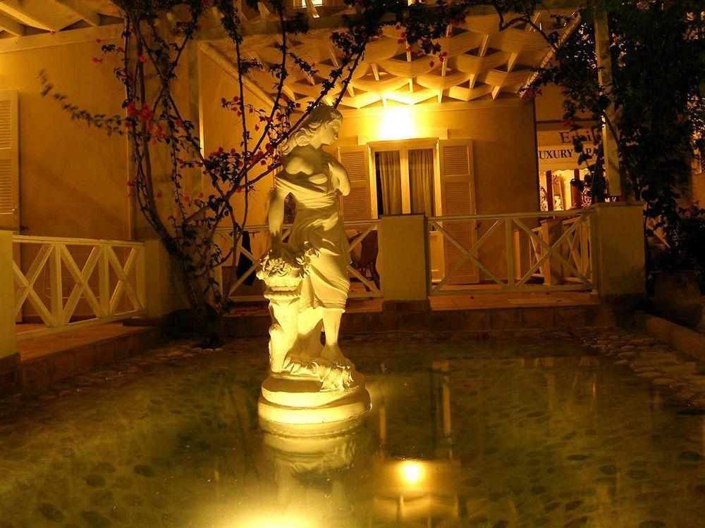 Emilia Luxury Apartments Megas Gialos - Nites Екстер'єр фото