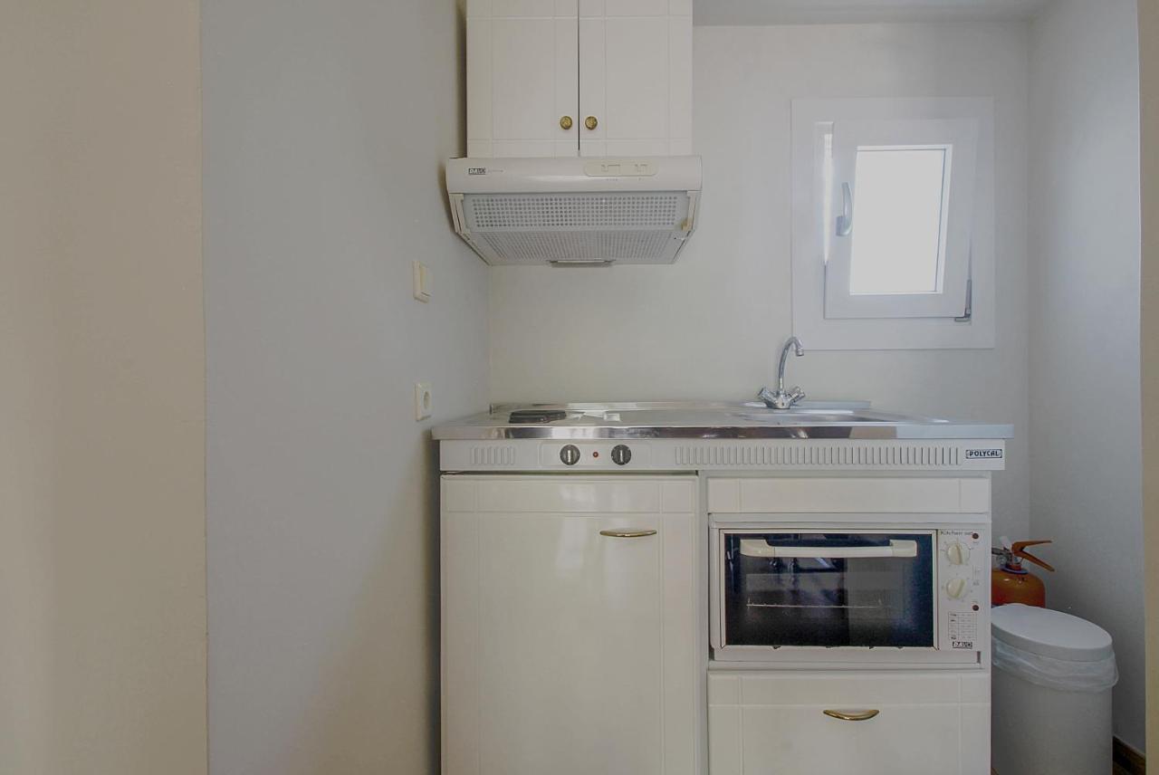 Emilia Luxury Apartments Megas Gialos - Nites Екстер'єр фото