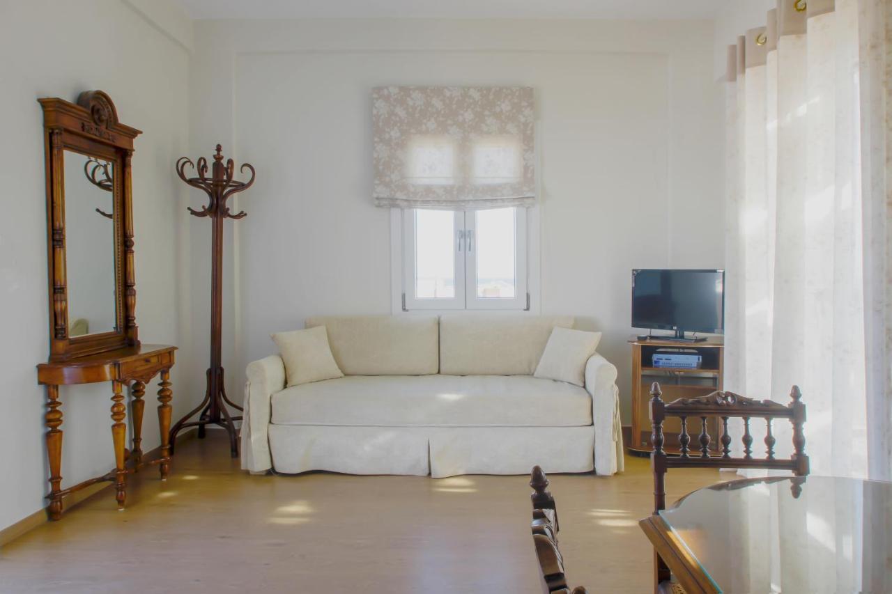 Emilia Luxury Apartments Megas Gialos - Nites Екстер'єр фото