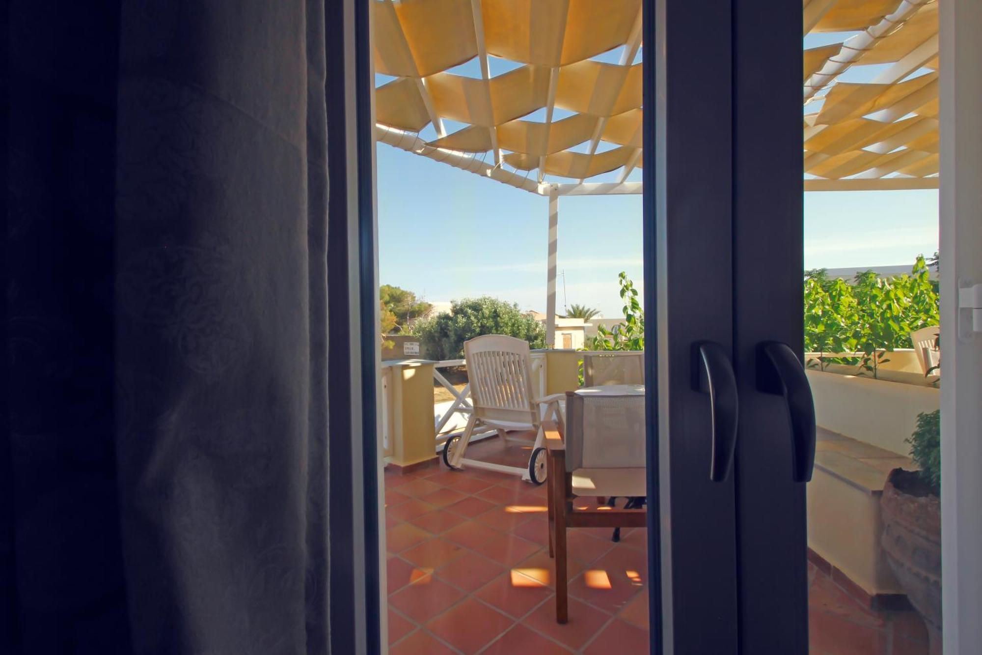 Emilia Luxury Apartments Megas Gialos - Nites Екстер'єр фото